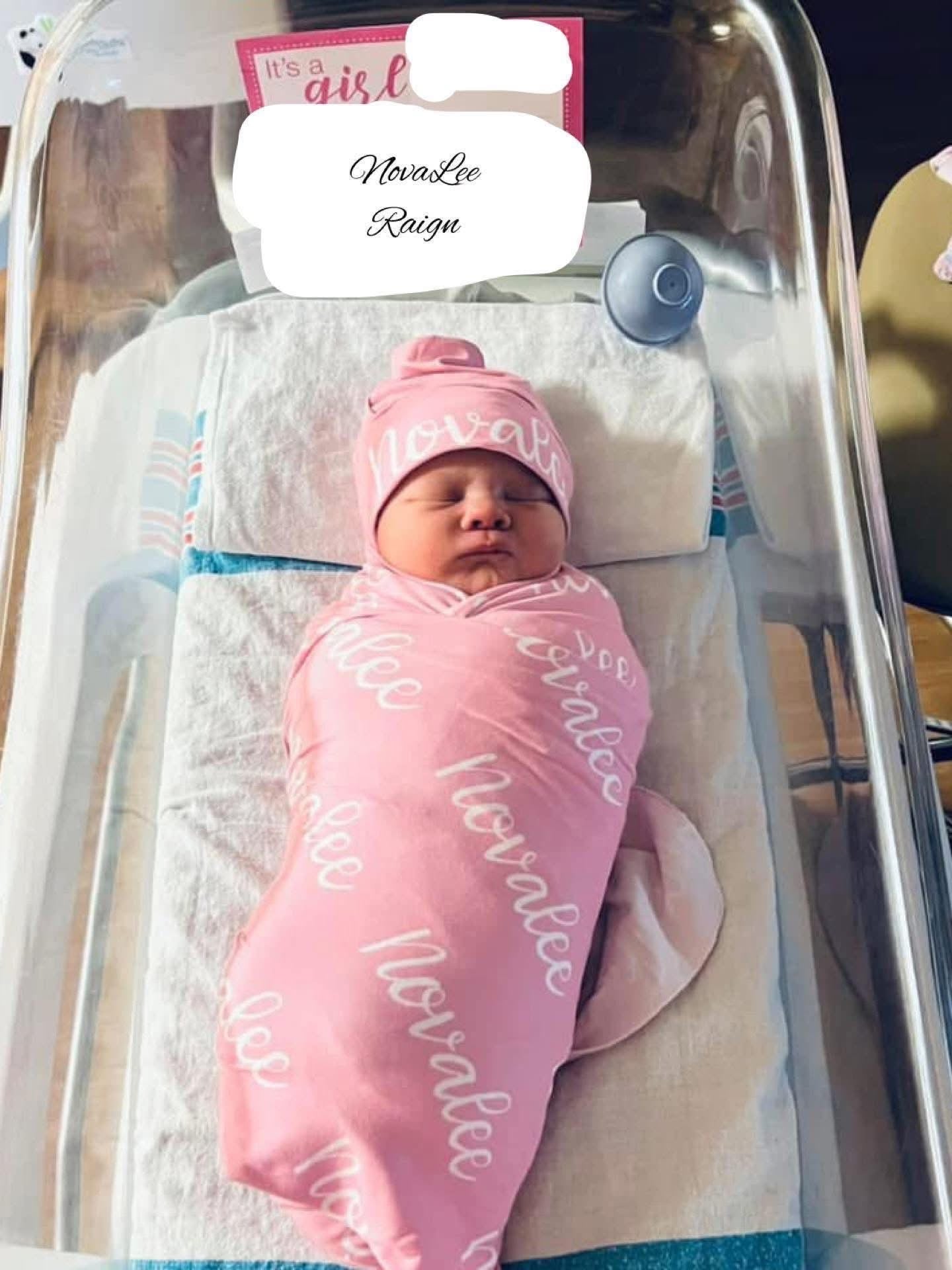 Custom name baby swaddle set 🍼